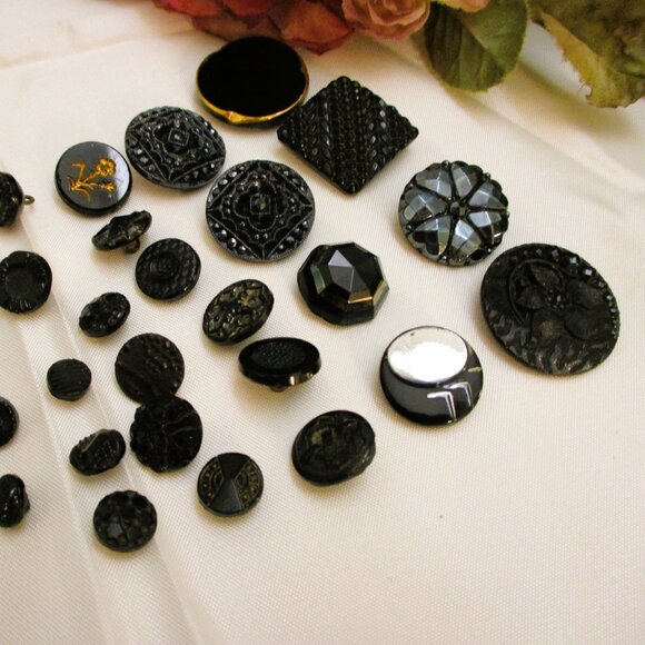 Antique FRENCH JET Black Glass Buttons: VICTORIAN Edwardian Sewing Craft - Picture 6 of 11